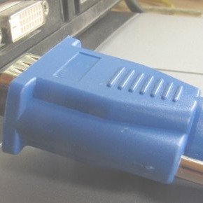 Urgent : l'association a besoin de cables VGA Urgent : l'association a besoin de cables VGA